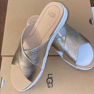 UGG Kari Metallic slides